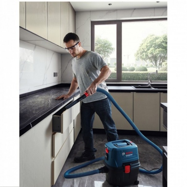 BOSCH GAS 15PS Professional. Wet & Dry Vacuum Cleaner. 1100W.
